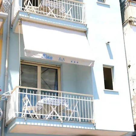 Nina Bed and Breakfast 3*